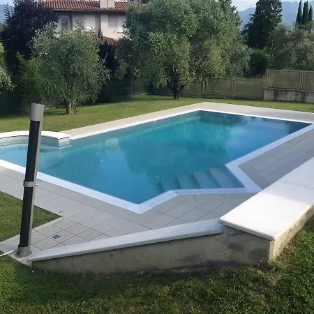 度假居 Pinta Con Piscina *